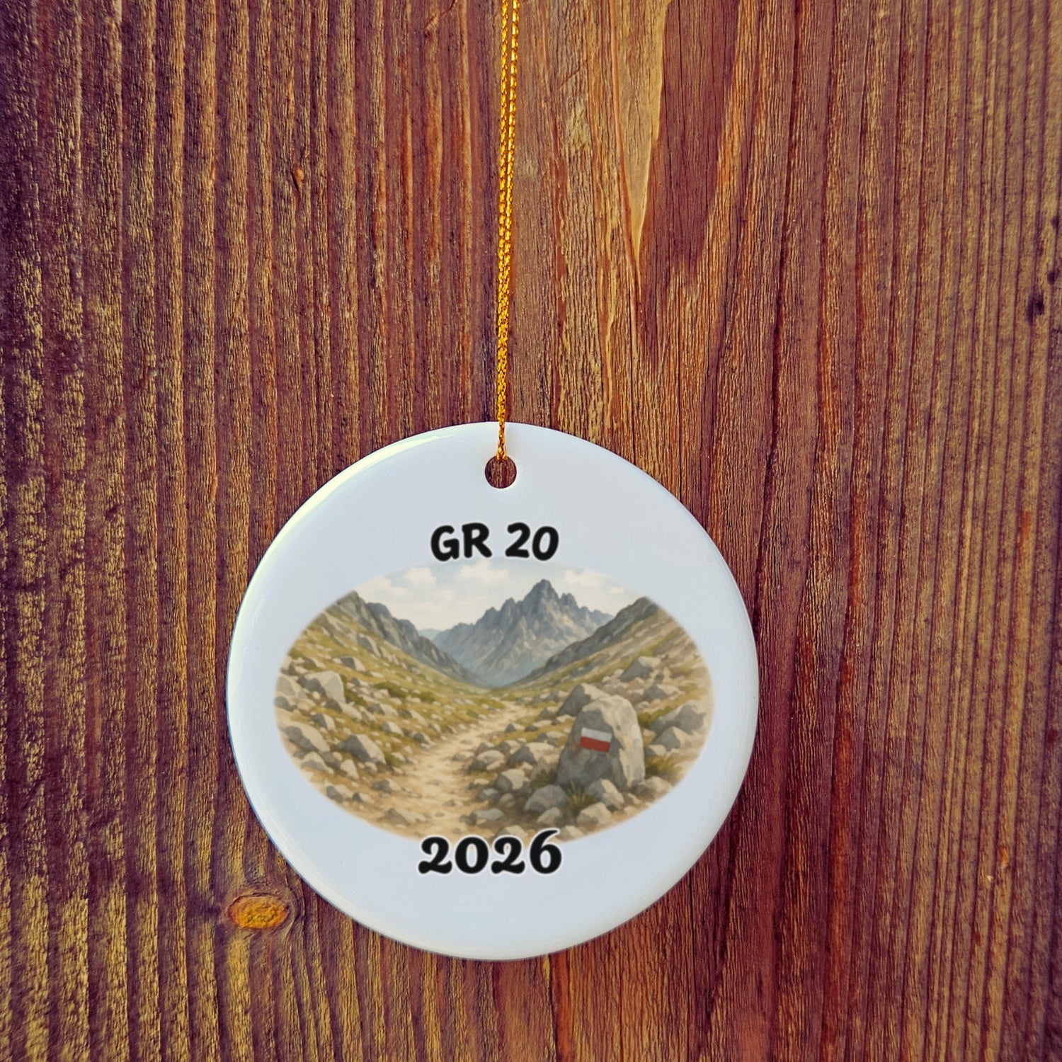 Basic version of GR 20 ornament in front of wooden door.