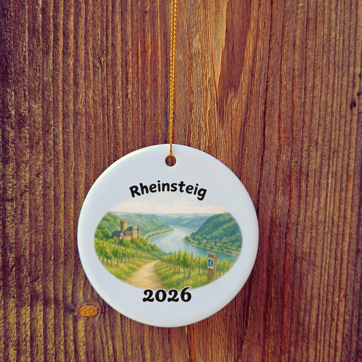Basic version of Rheinsteig ornament in front of wooden door.